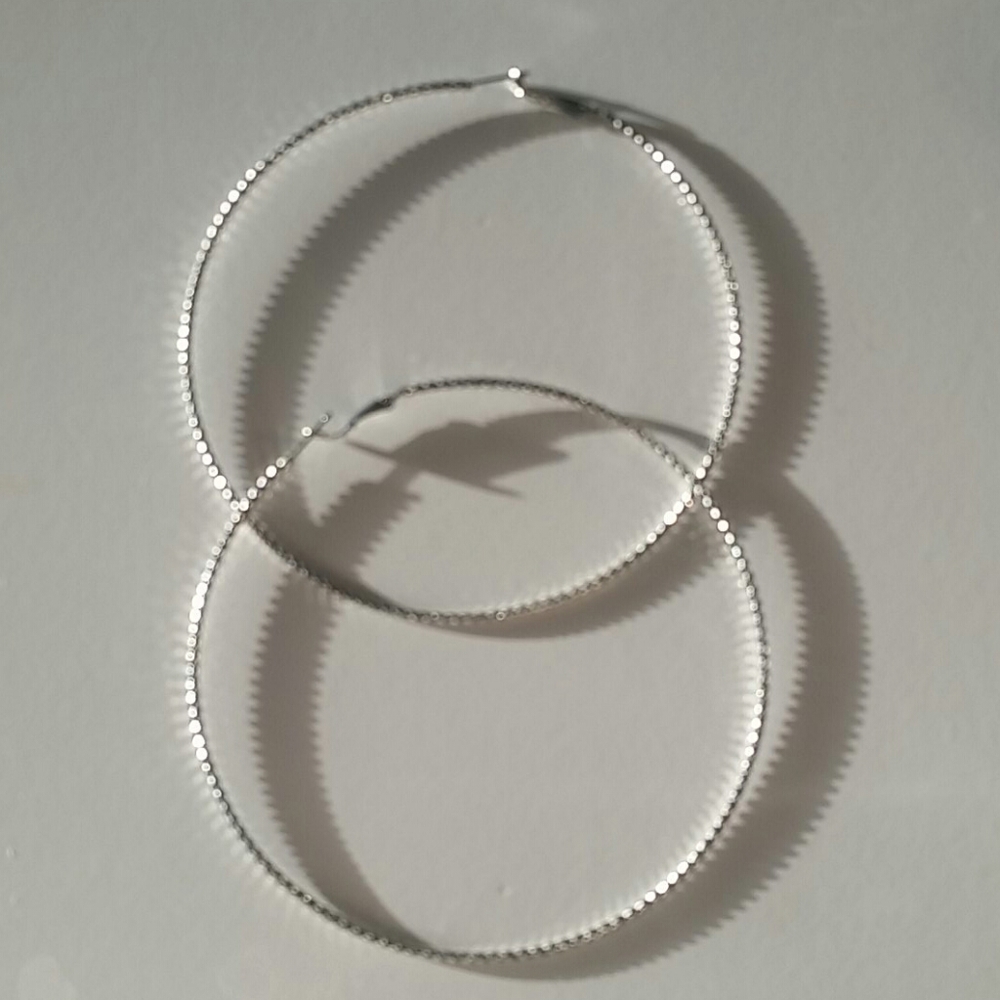 ✨🎁 BIG Hoop Earrings  pretty sparkly silver twist 3.5"